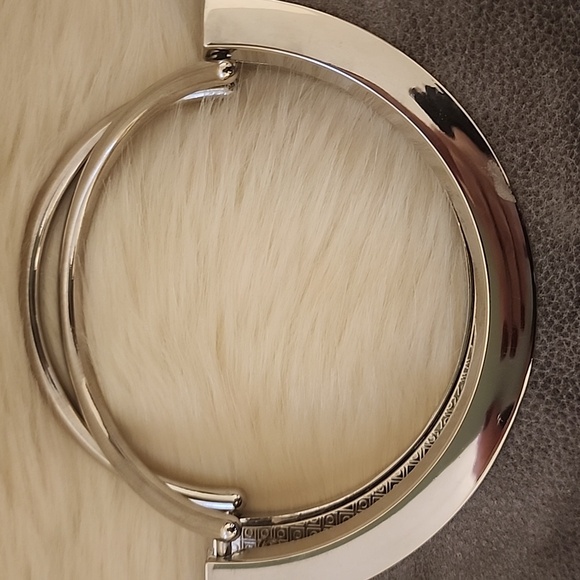 Stylish Gray Bag - Picture 2 of 9